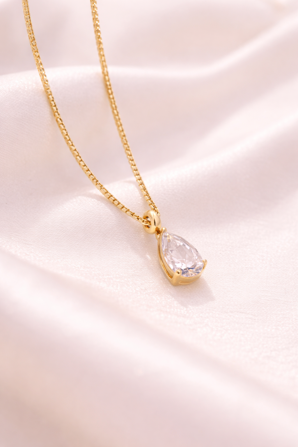 Golden Teardrop Crystal Pendant Necklace ✨💛